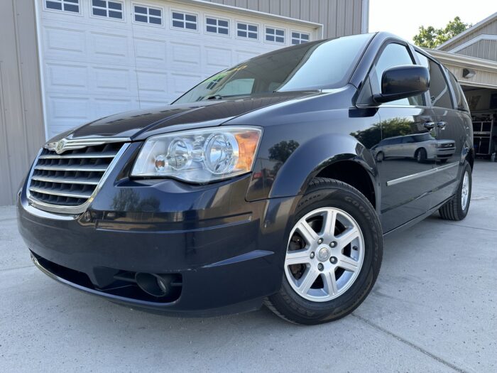 2010 Chrysler Town & Country For Sale Limited