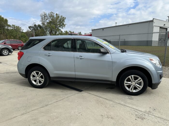 2015 Chevrolet Equinox For Sale FWD Low Miles SUV - Image 4