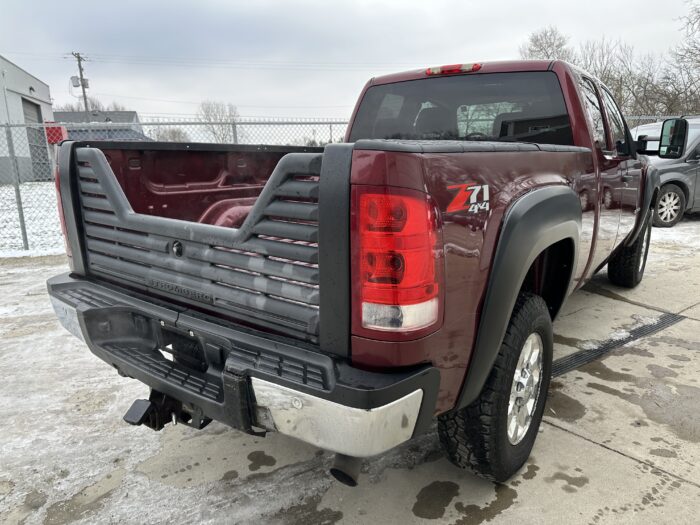 2013 GMC Sierra 2500HD For Sale 4WD Extended Cab SLE - Image 5