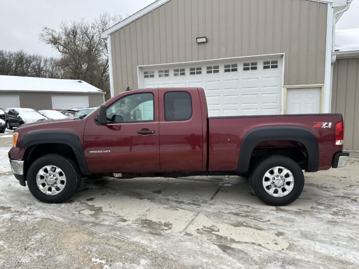 2013 GMC Sierra 2500HD For Sale 4WD Extended Cab SLE - Image 8