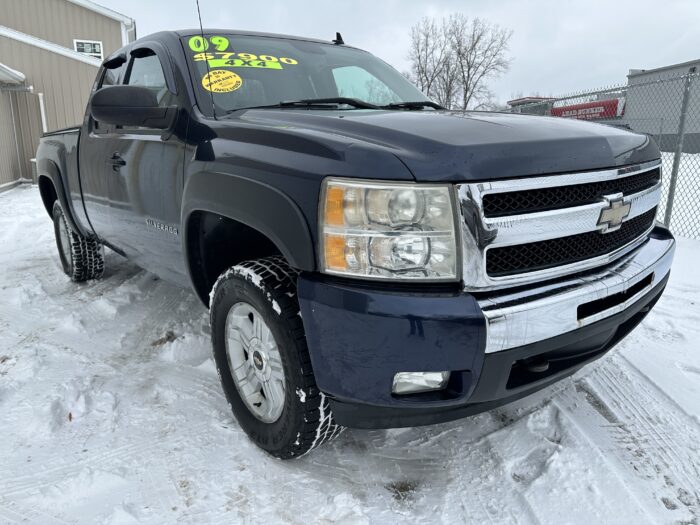 2009 Chevrolet Silverado 1500 For Sale Extended Cab LT 4WD - Image 3