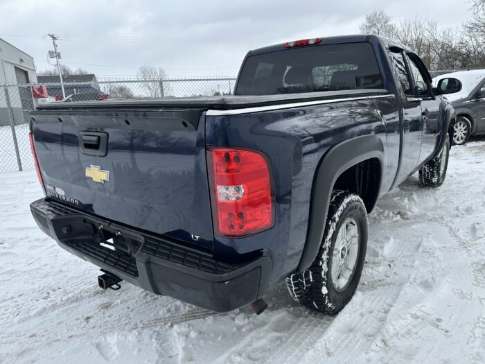 2009 Chevrolet Silverado 1500 For Sale Extended Cab LT 4WD - Image 5