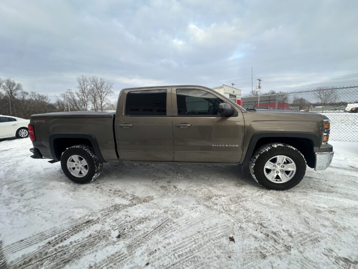 2015 Chevrolet Silverado For Sale 1500 Crew Cab LT 4WD - Image 4