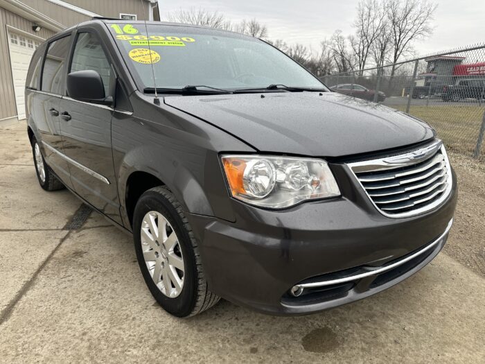 2016 Chrysler Town & Country For Sale Touring - Image 3