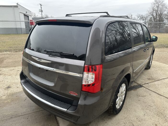 2016 Chrysler Town & Country For Sale Touring - Image 5