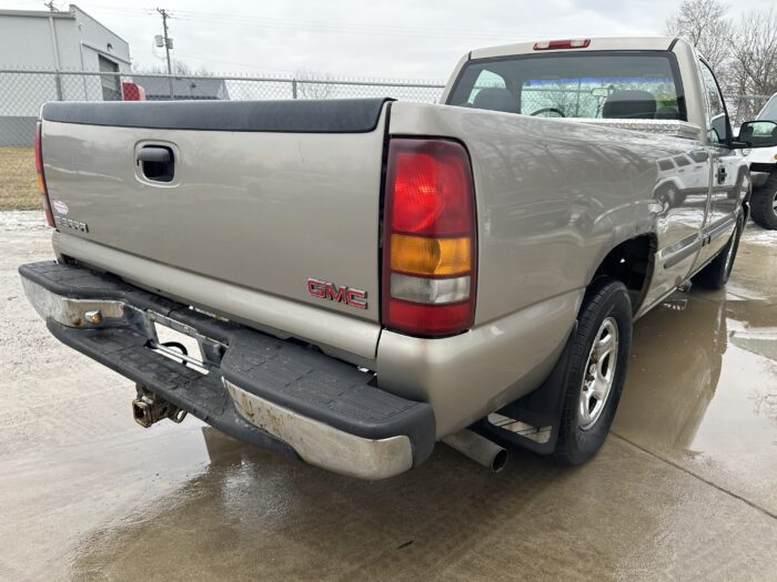 1999 GMC Sierra 1500 For Sale Regular Cab SL 2WD - Image 5