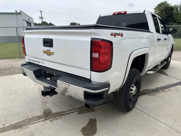 2015 Chevrolet Silverado 2500HD For Sale 4WD Double Cab Work Truck - Image 5
