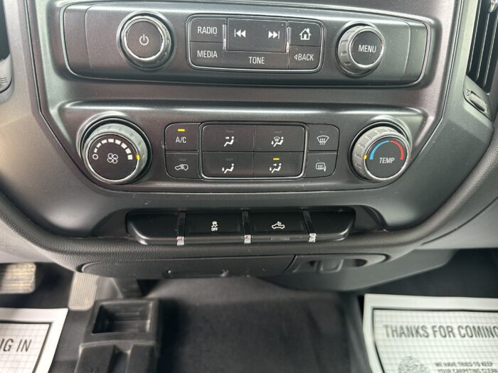 2015 Chevrolet Silverado 2500HD For Sale 4WD Double Cab Work Truck - Image 15