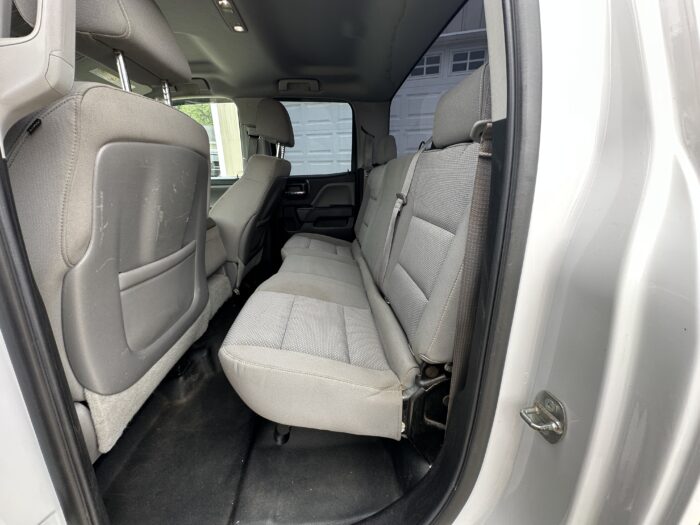 2015 Chevrolet Silverado 2500HD For Sale 4WD Double Cab Work Truck - Image 17
