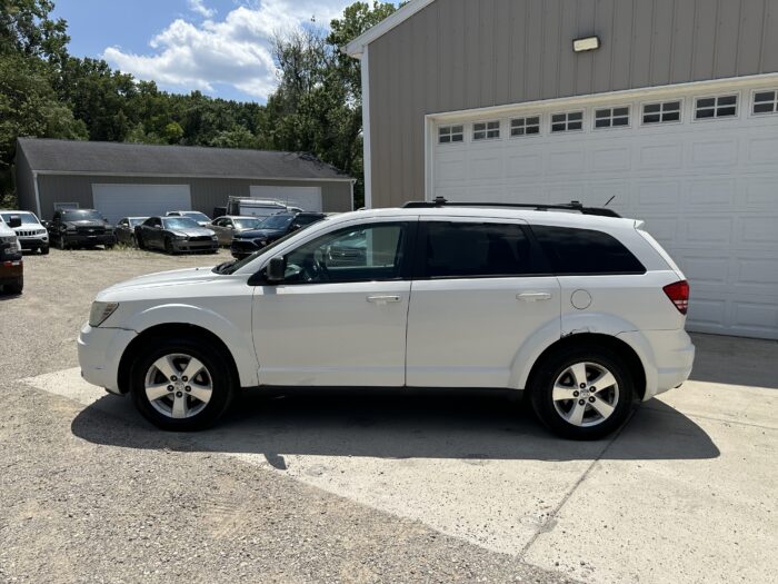 2009 Dodge Journey For Sale SXT FWD 3rd Row - Image 9