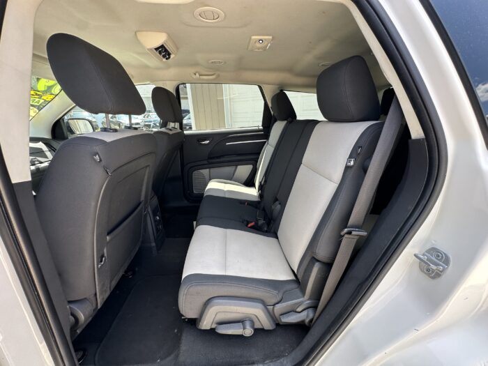 2009 Dodge Journey For Sale SXT FWD 3rd Row - Image 16