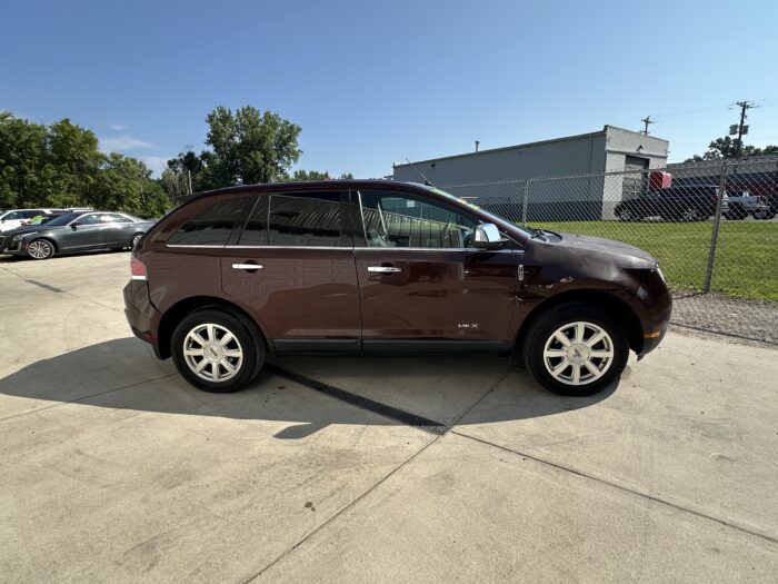 2010 Lincoln MKX For Sale FWD SUV - Image 4