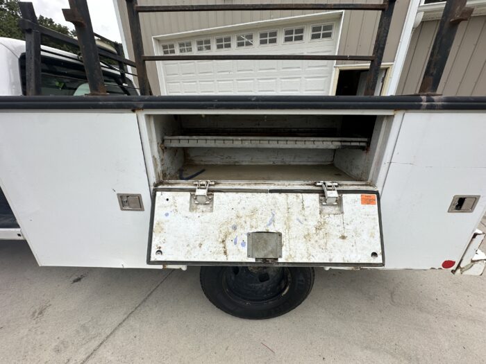 2011 Ford F-350 For Sale XL Regular Cab Dually Utility Truck 6.7L Super Duty Diesel - Image 15