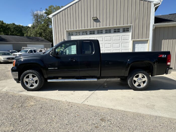 2012 GMC Sierra 2500HD For Sale 4WD Extended Cab SLT - Image 9
