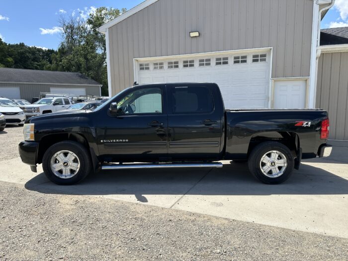 2009 Chevrolet Silverado 1500 For Sale Crew Cab LTZ 4WD Truck - Image 9