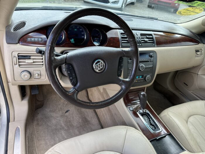 2008 Buick Lucerne For Sale CXS Loaded - Image 11