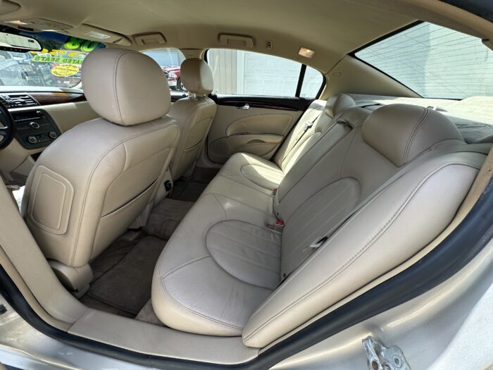 2008 Buick Lucerne For Sale CXS Loaded - Image 15