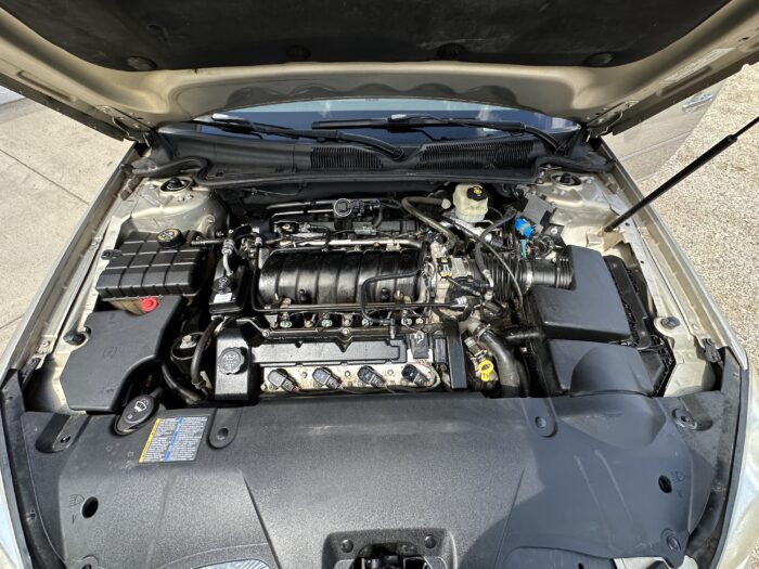 2008 Buick Lucerne For Sale CXS Loaded - Image 16