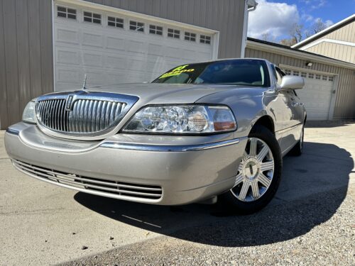 2005 Lincoln Town Car For Sale Signature Limited