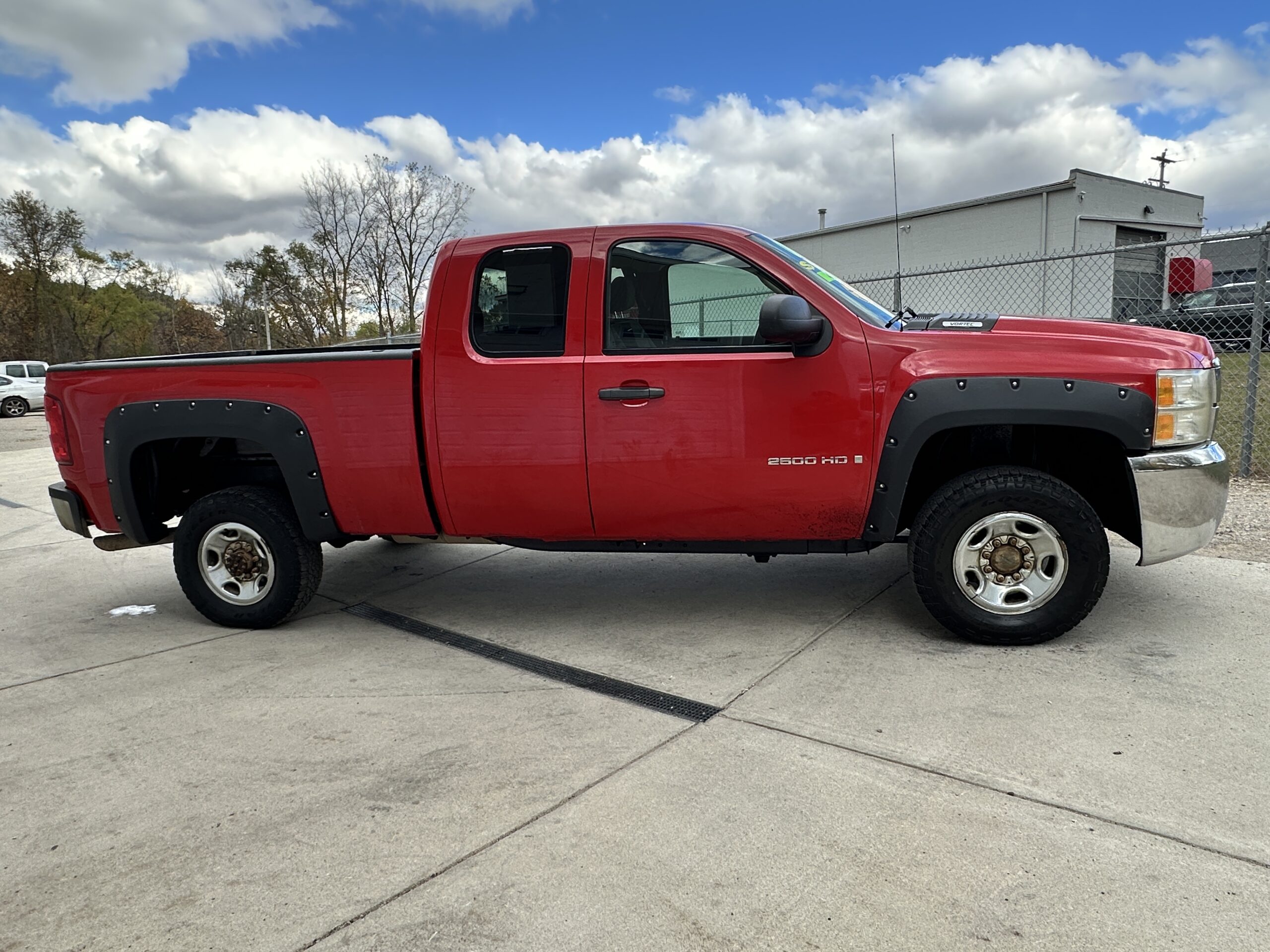 2009 Chevrolet Silverado For Sale 2500HD 4WD Extended Cab LT - Image 4