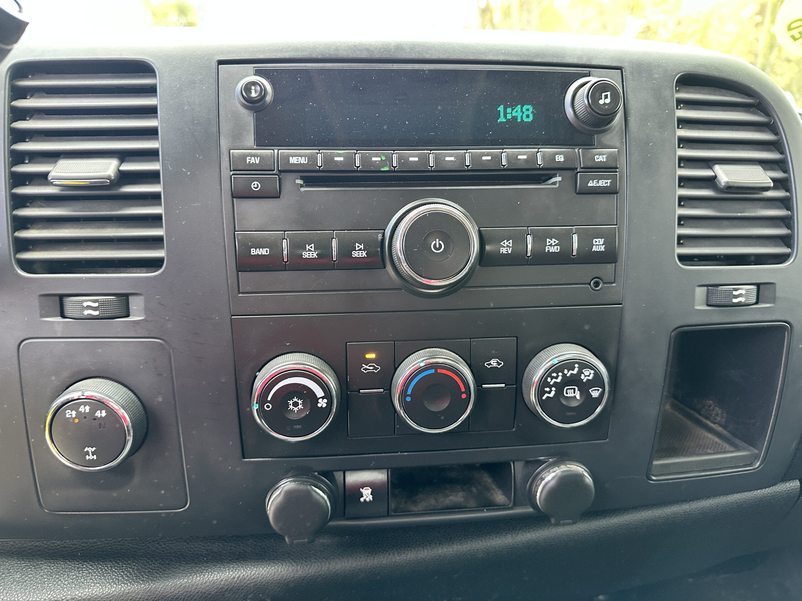 2009 Chevrolet Silverado For Sale 2500HD 4WD Extended Cab LT - Image 15