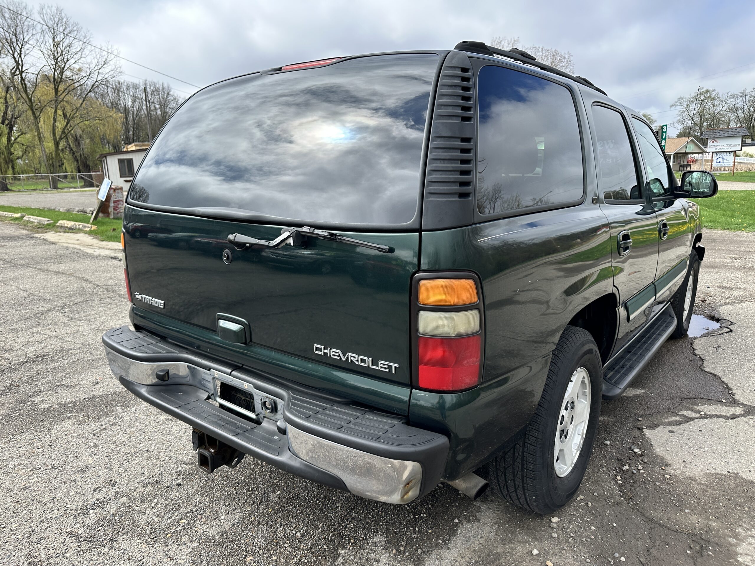 2004 Chevrolet Tahoe For Sale LT Cheap Third Row - Image 5