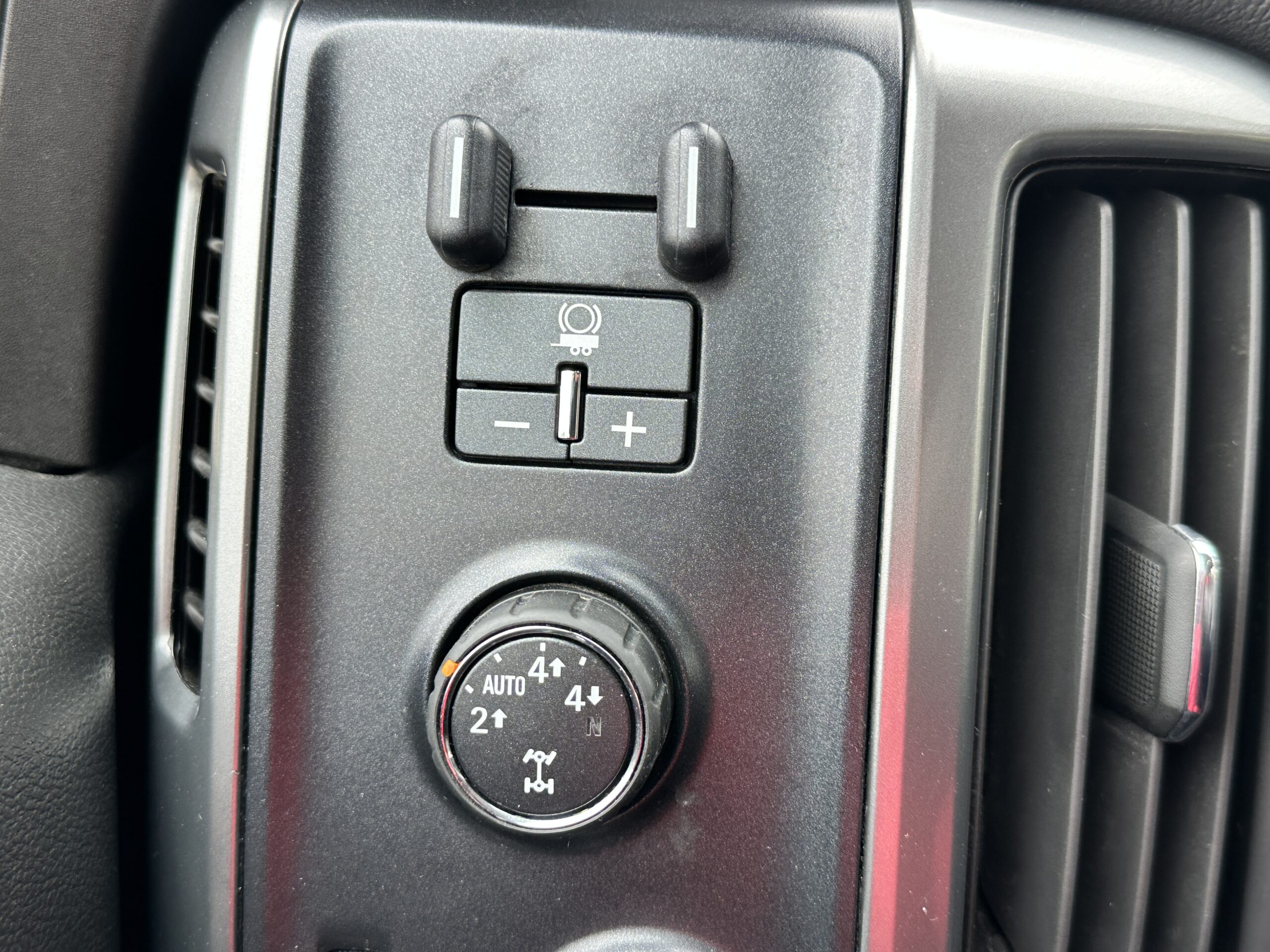 2014 Chevrolet Silverado For Sale 1500 LT Double Cab 4WD - Image 14