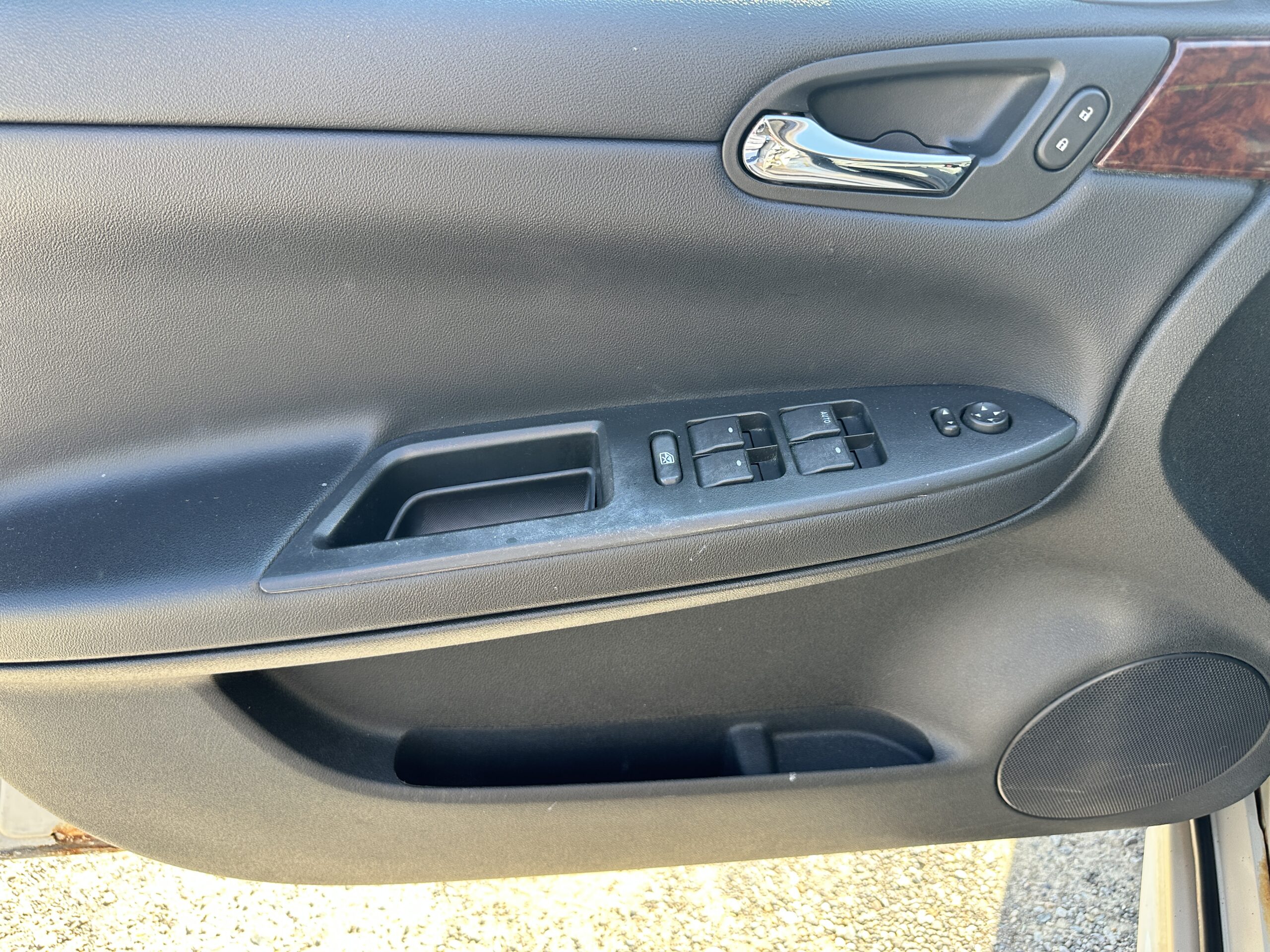2011 Chevrolet Impala For Sale LT Sedan - Image 10