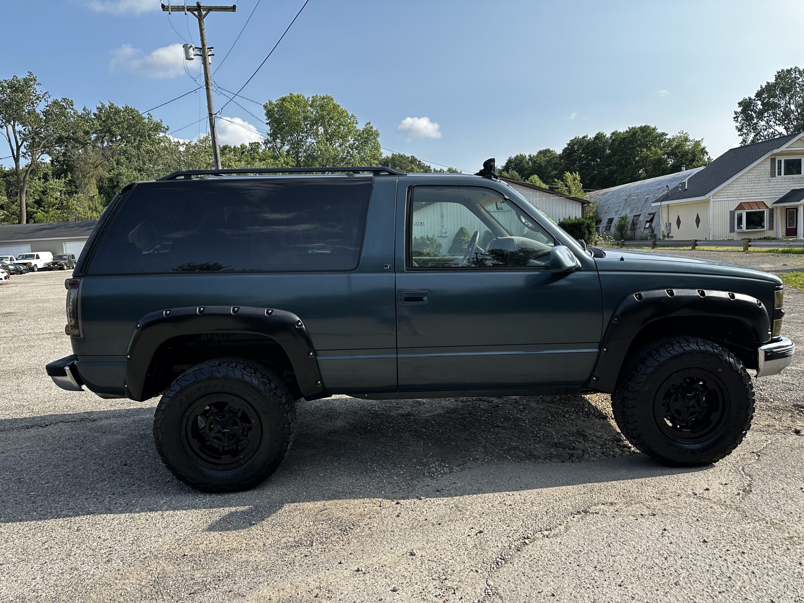 1995 Chevrolet Tahoe For Sale LT 4WD - Image 4
