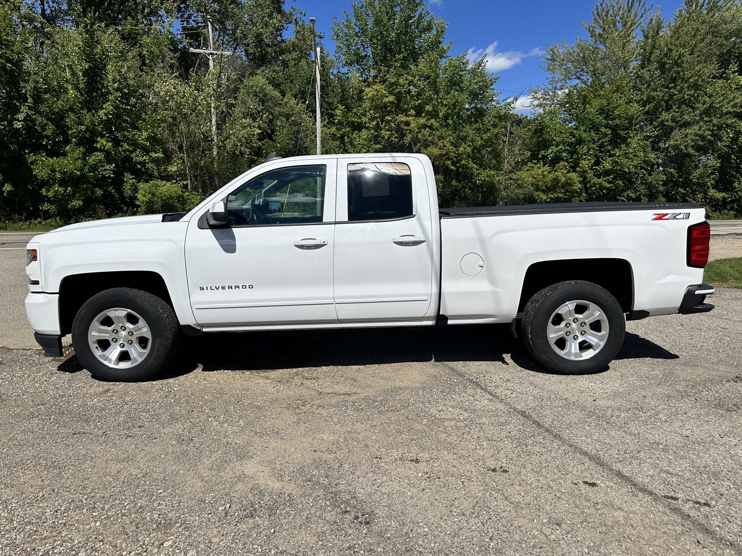 2018 Chevrolet Silverado 1500 For Sale Z71 LT Double Cab 4WD - Image 9