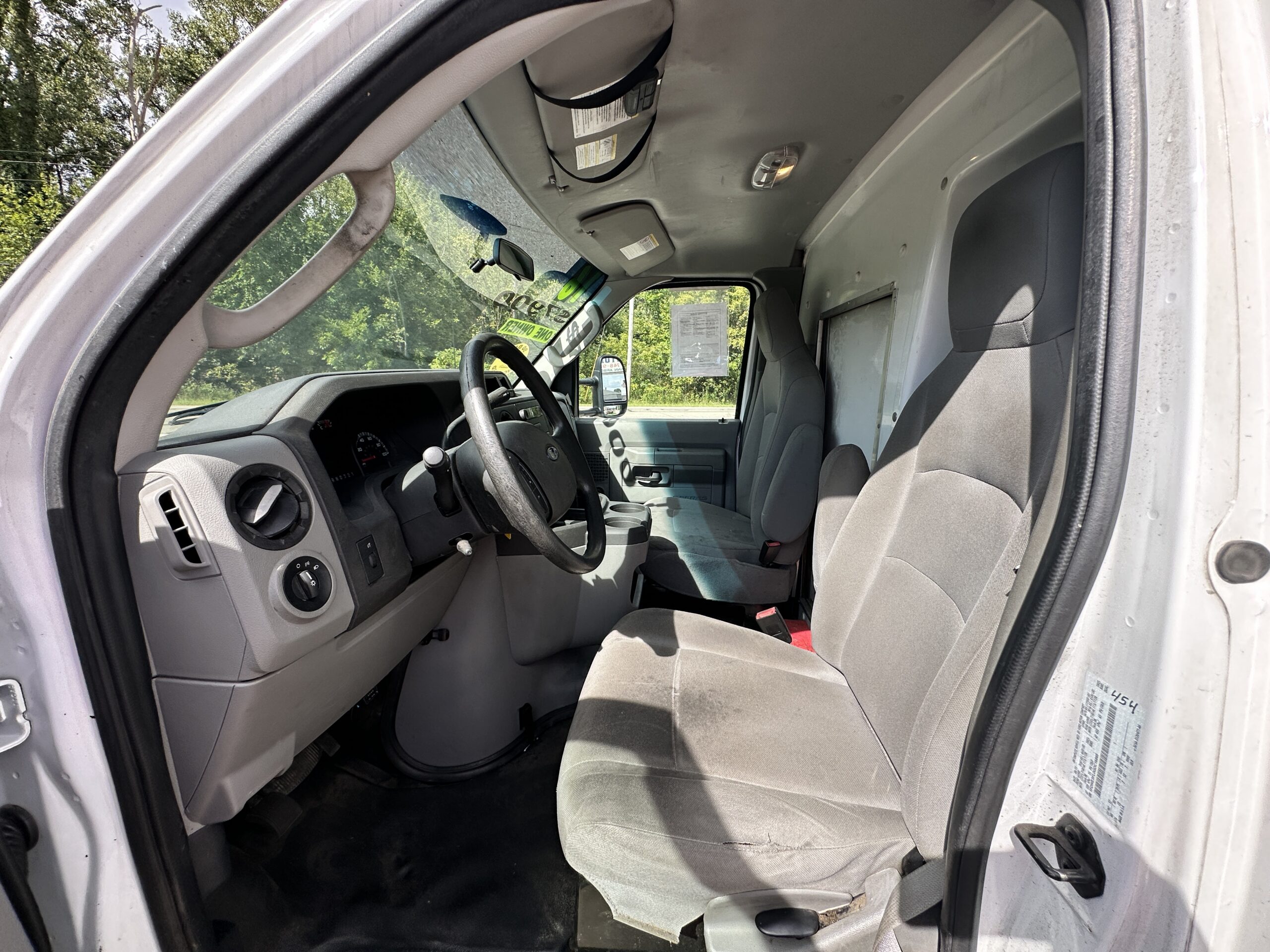 2016 Ford E350 For Sale Cutaway Regular Cab Box Truck 16β Box - Image 13