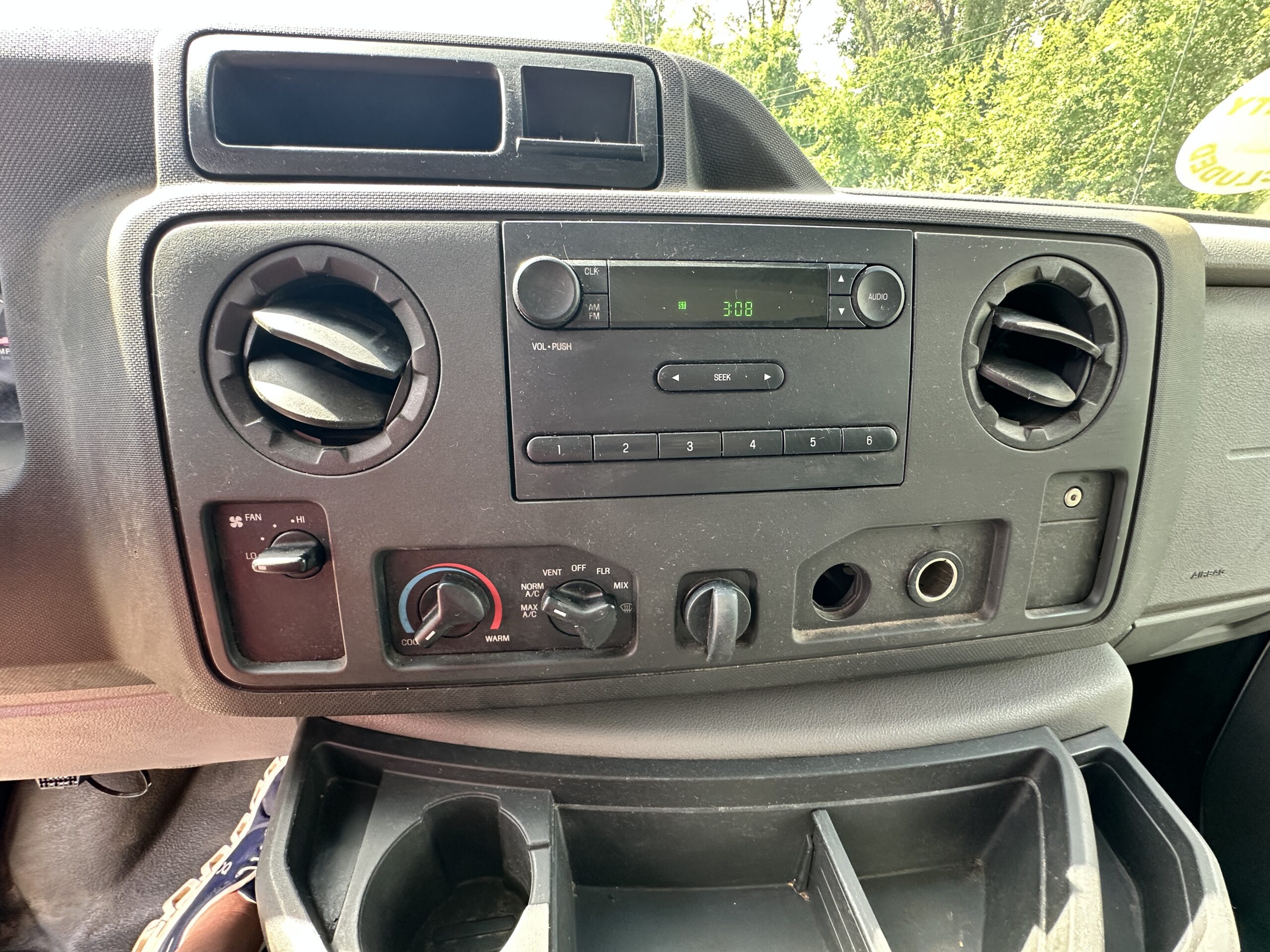 2016 Ford E350 For Sale Cutaway Regular Cab Box Truck 16β Box - Image 17
