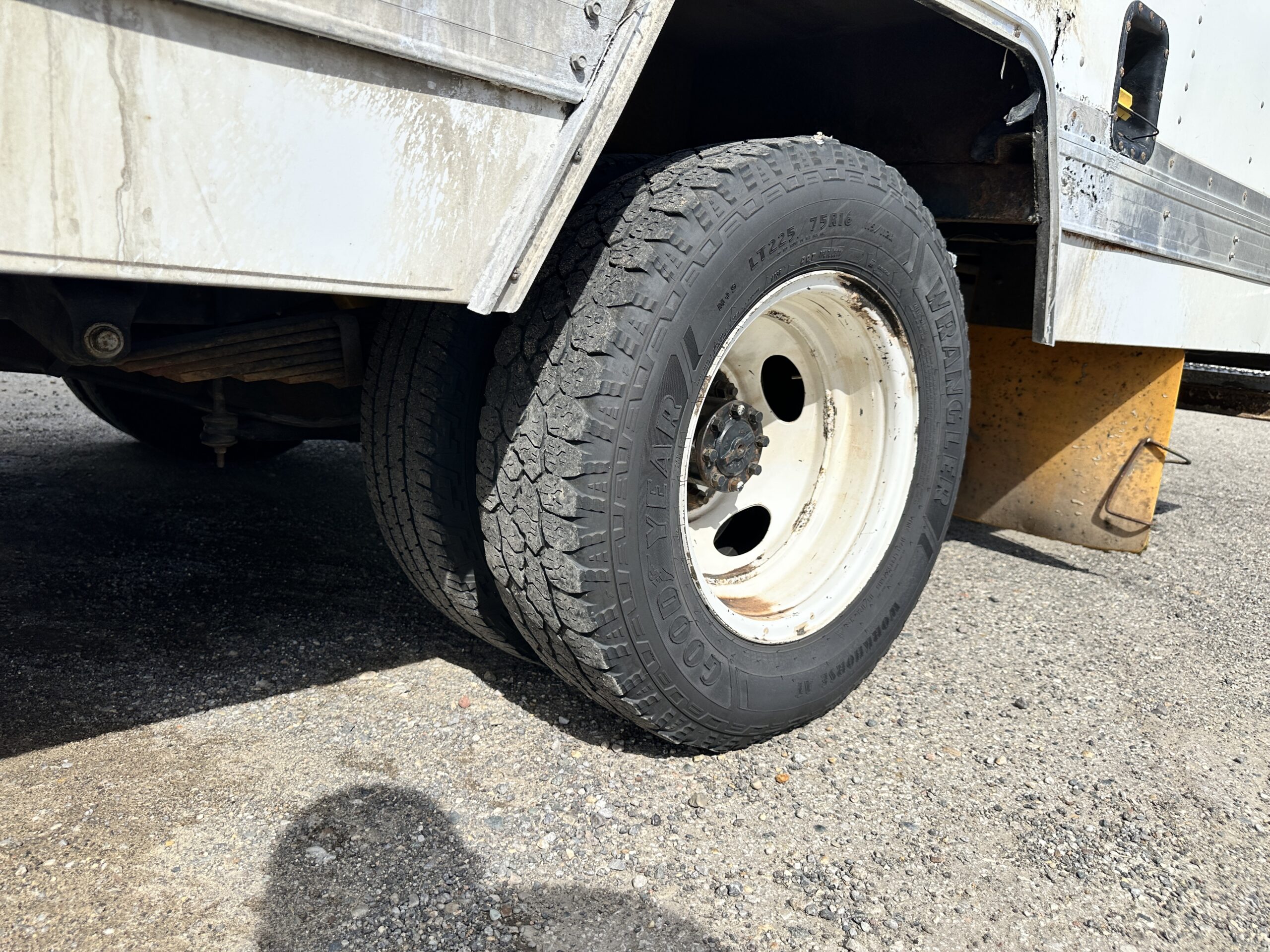 2016 Ford E350 For Sale Cutaway Regular Cab Box Truck 16β Box - Image 21