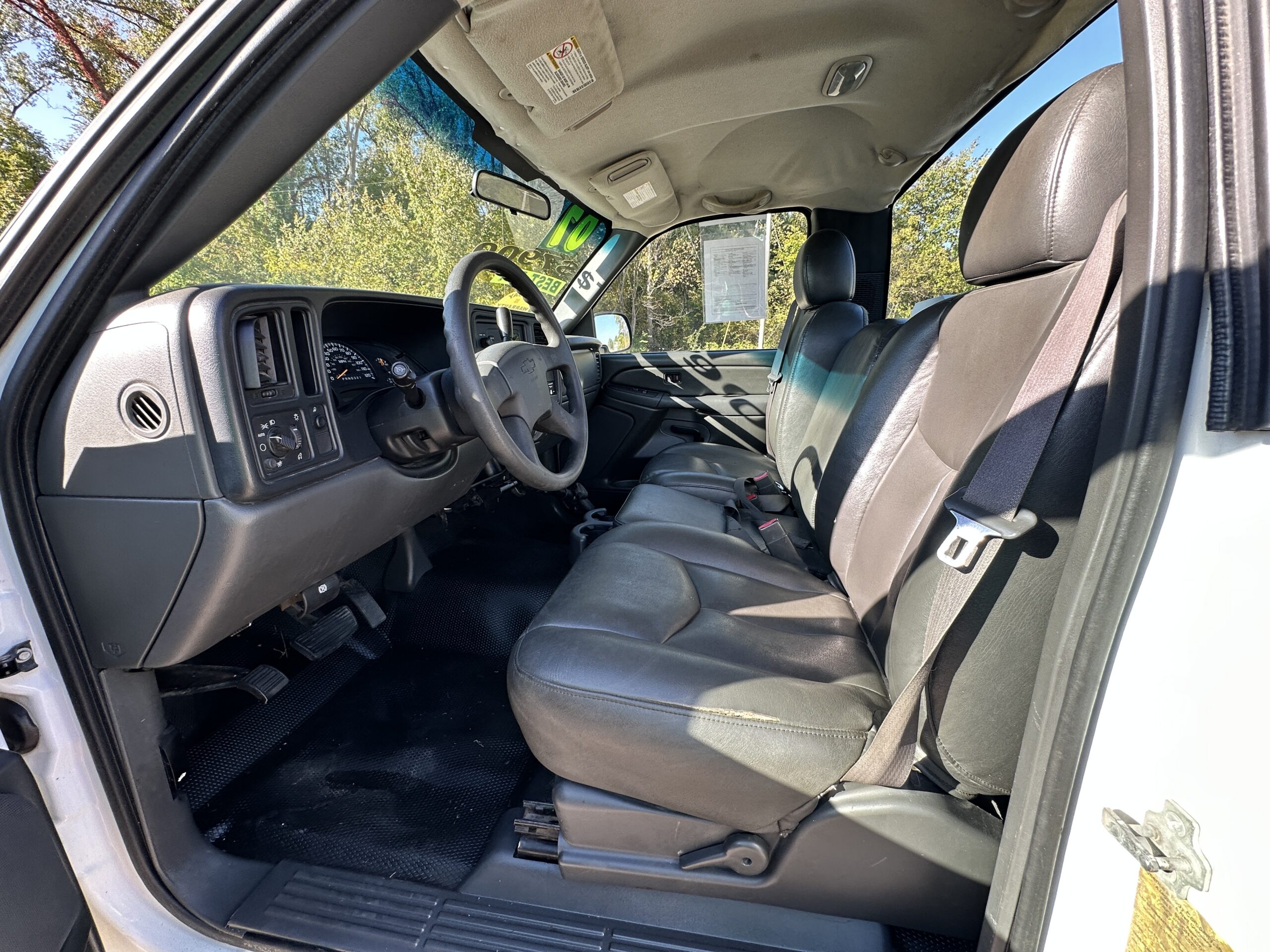 2007 Chevrolet Silverado 2500HD For Sale Regular Cab Utility 2WD Truck - Image 10