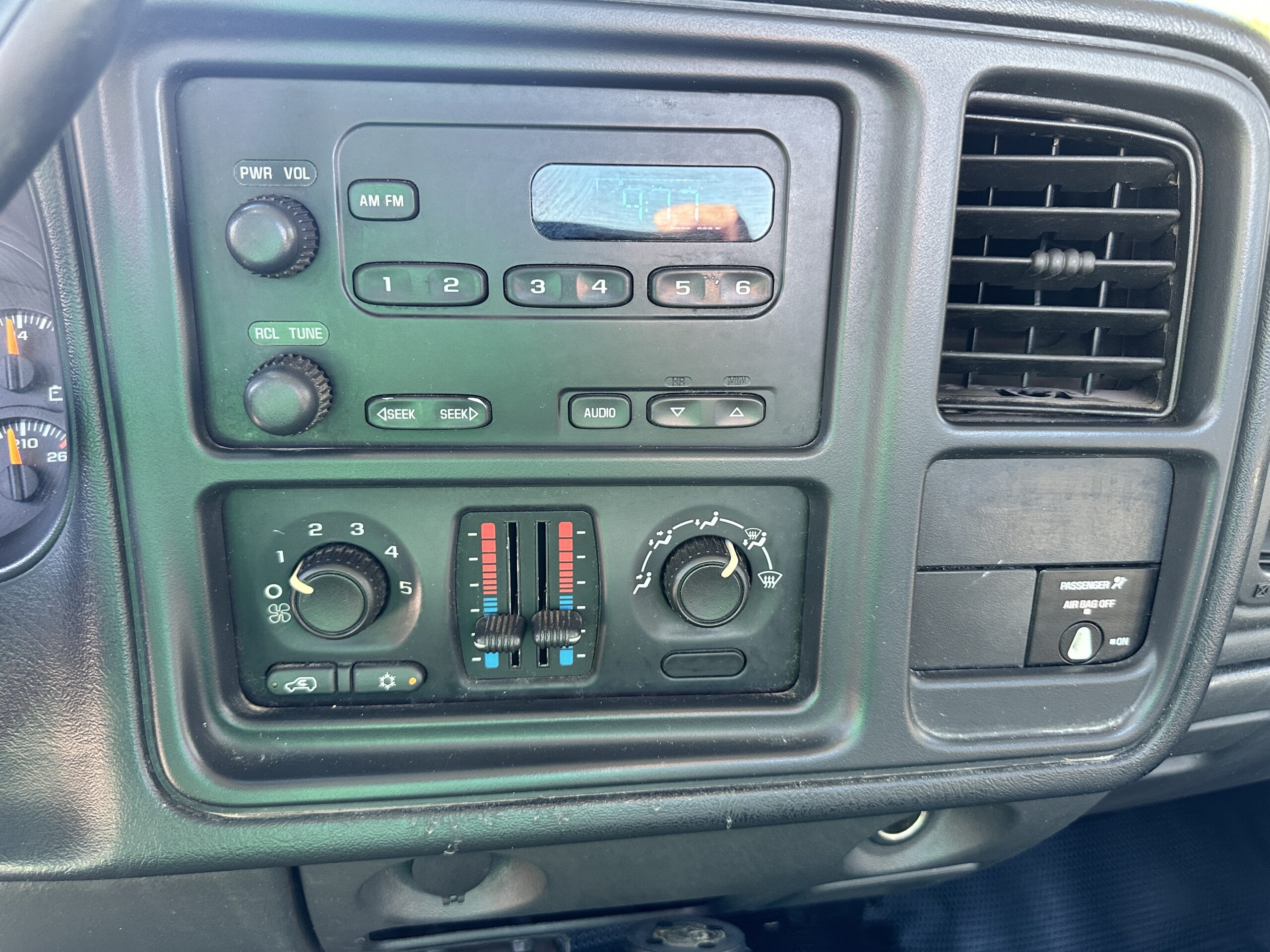 2007 Chevrolet Silverado 2500HD For Sale Regular Cab Utility 2WD Truck - Image 14